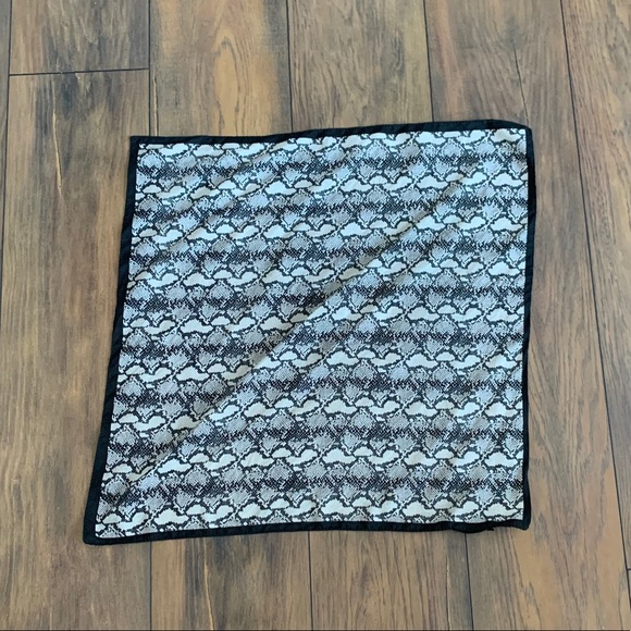 (2/$10) Zara Snake Print Square Scarf - Picture 1 of 2